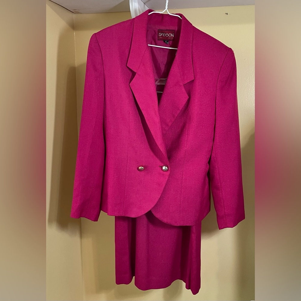 Elegant Magenta Women's Suit Set